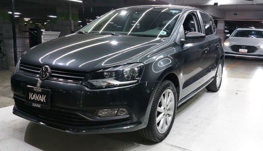 Volkswagen • Polo