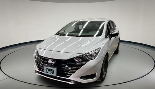 Nissan • Versa