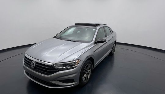 Volkswagen • Jetta