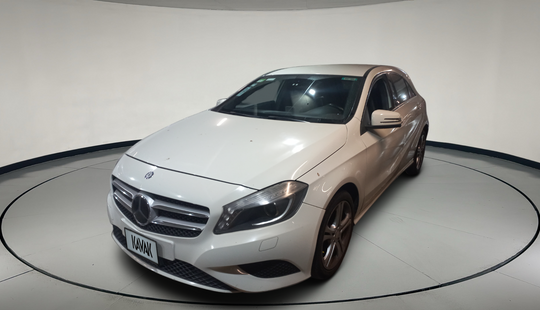 Mercedes Benz • Clase A