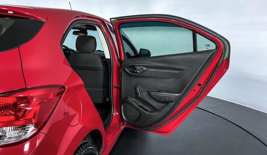 Chevrolet Onix MPFI LT Hatchback 2013