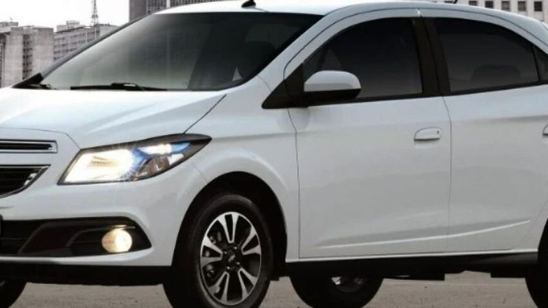 Onix 2015: preços e detalhes do hatch Chevrolet