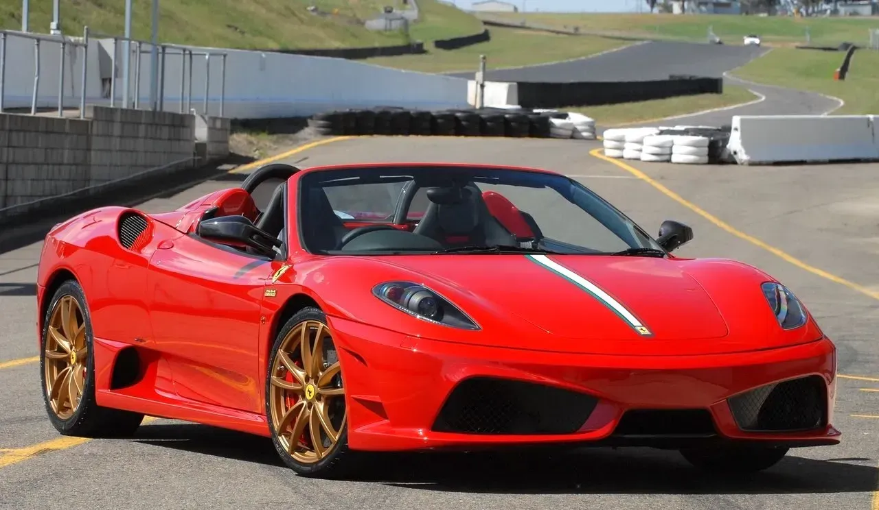 Ferrari Scuderia Spider 16M 2009