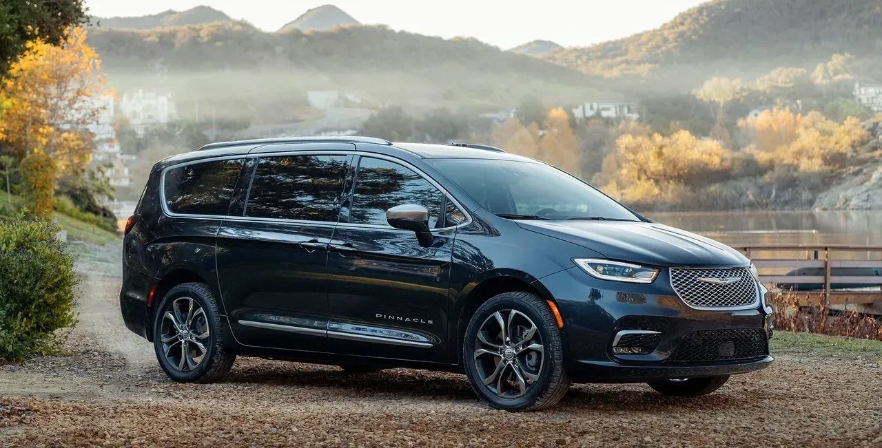 Chrysler Pacifica 2022-2023