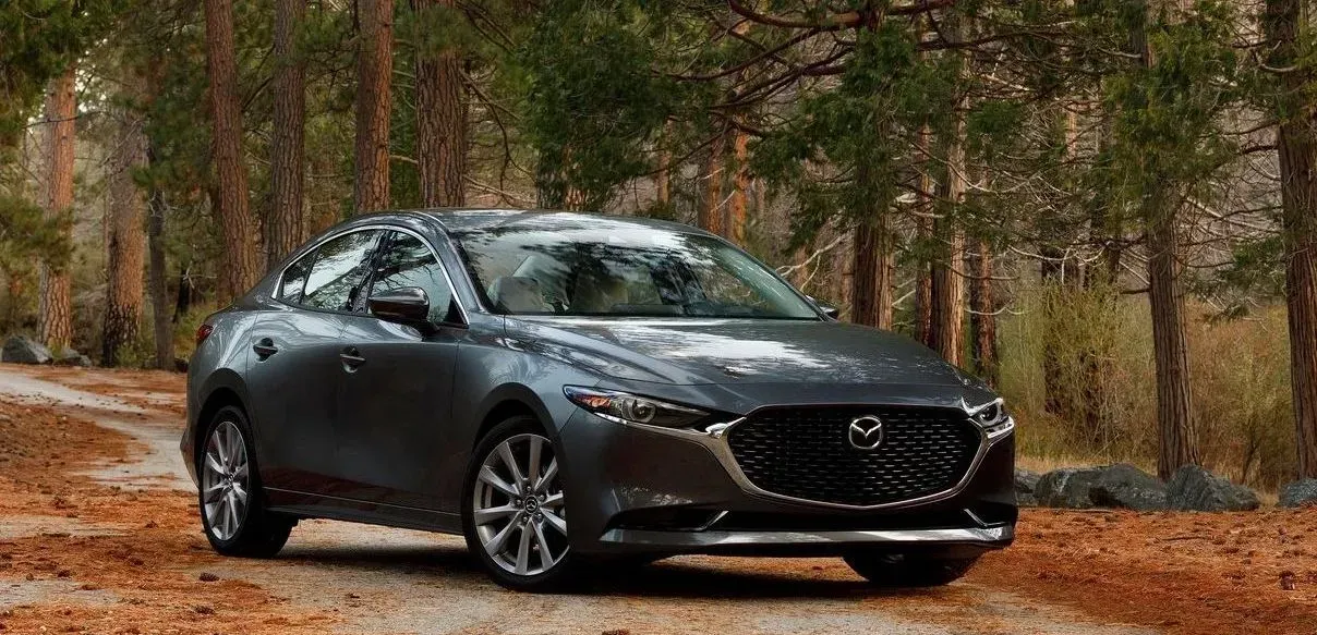 Mazda 3 híbrido 2023