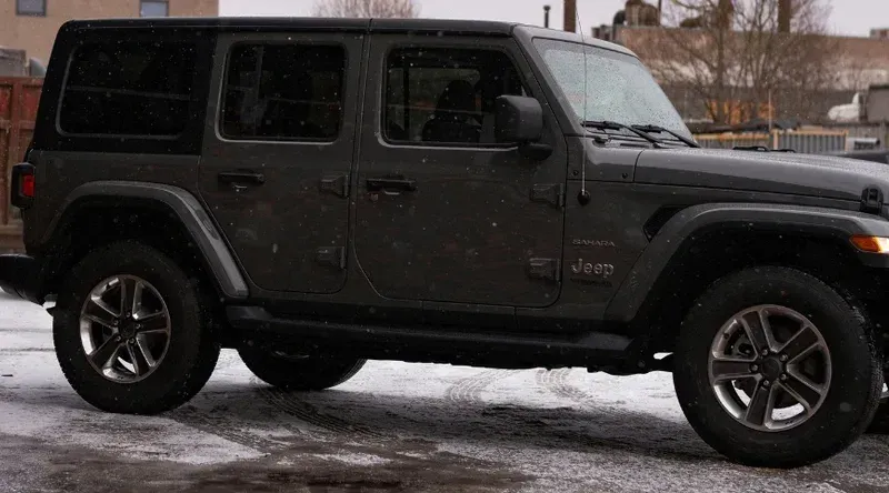 Jeep Sahara 2024: confort y tecnología de alto nivel