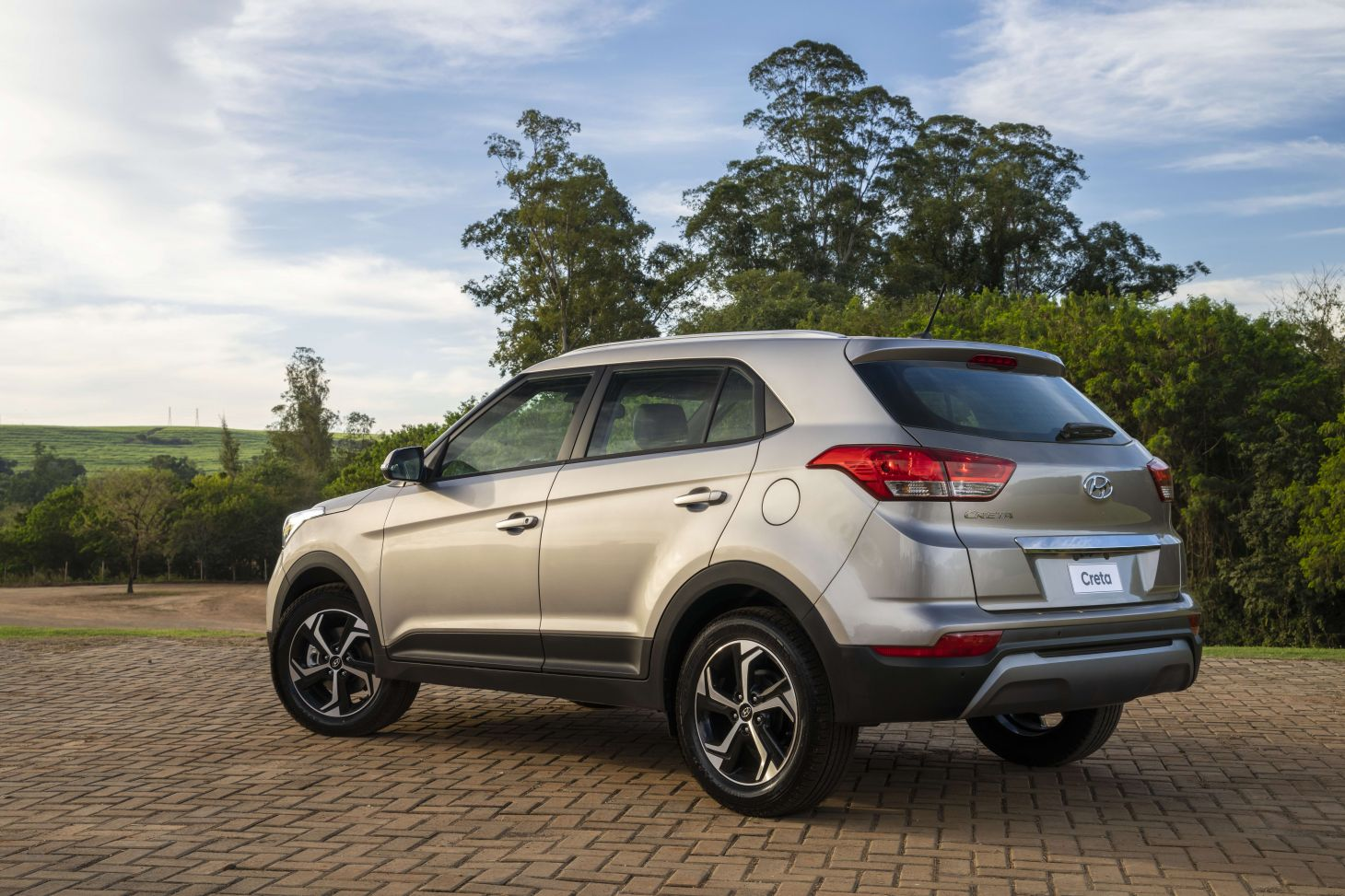 Hyundai Creta Attitude: O SUV com Visual, Potência e Capacidade de Carga