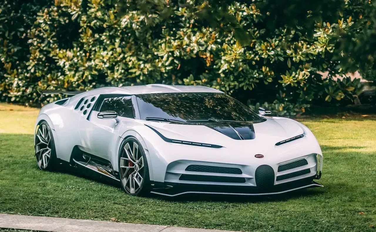 Bugatti Centodieci 2020