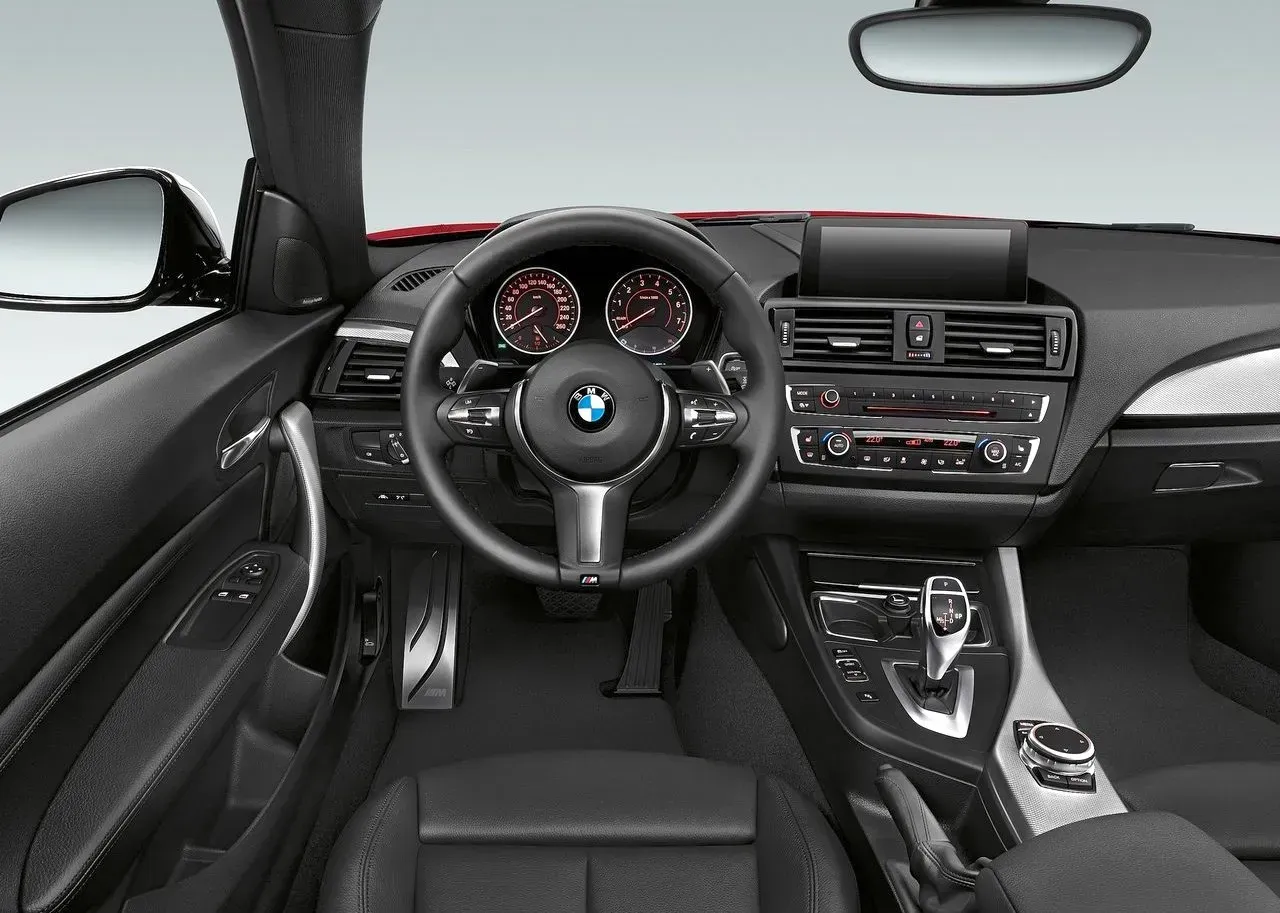 BMW Serie 2 2017 interior