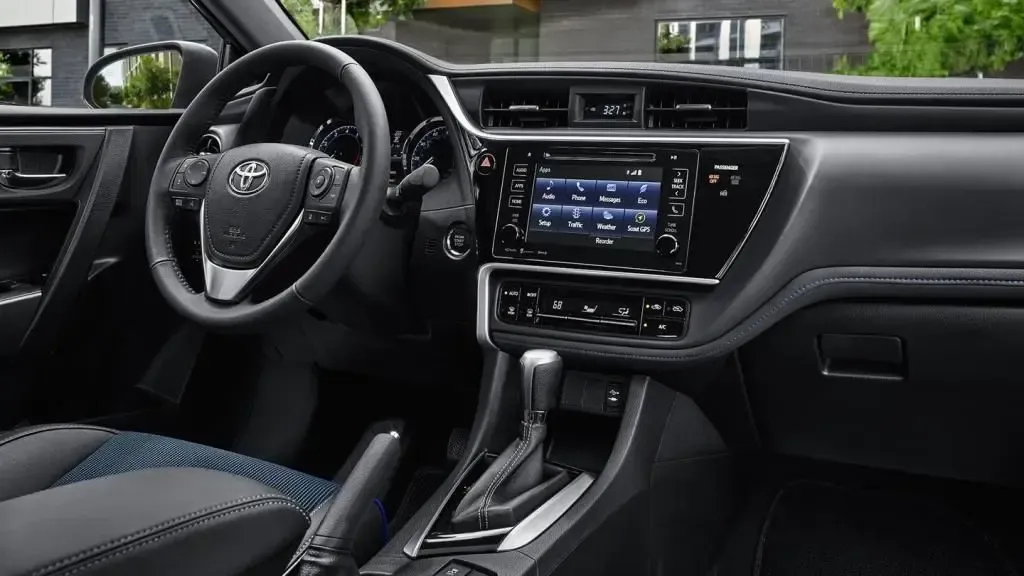 Corolla 2018 interior