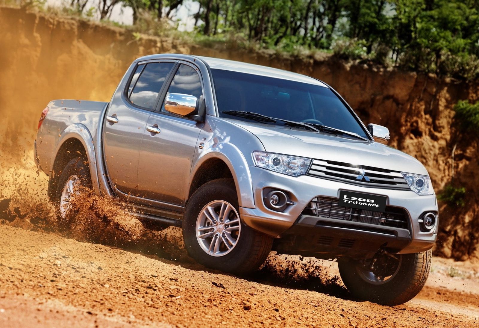 L200 Triton 2015 HPE Diesel Mitsubishi