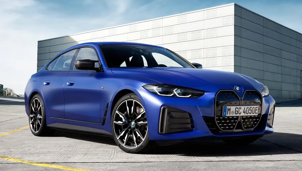 BMW i4 2023 sedan deportivo
