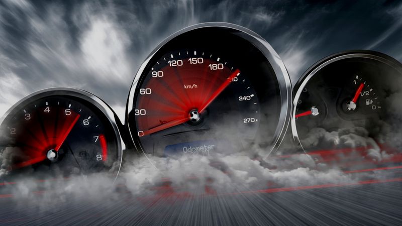 Velocímetro de Carro: Digitais ou Analógicos. Qual é o Melhor?