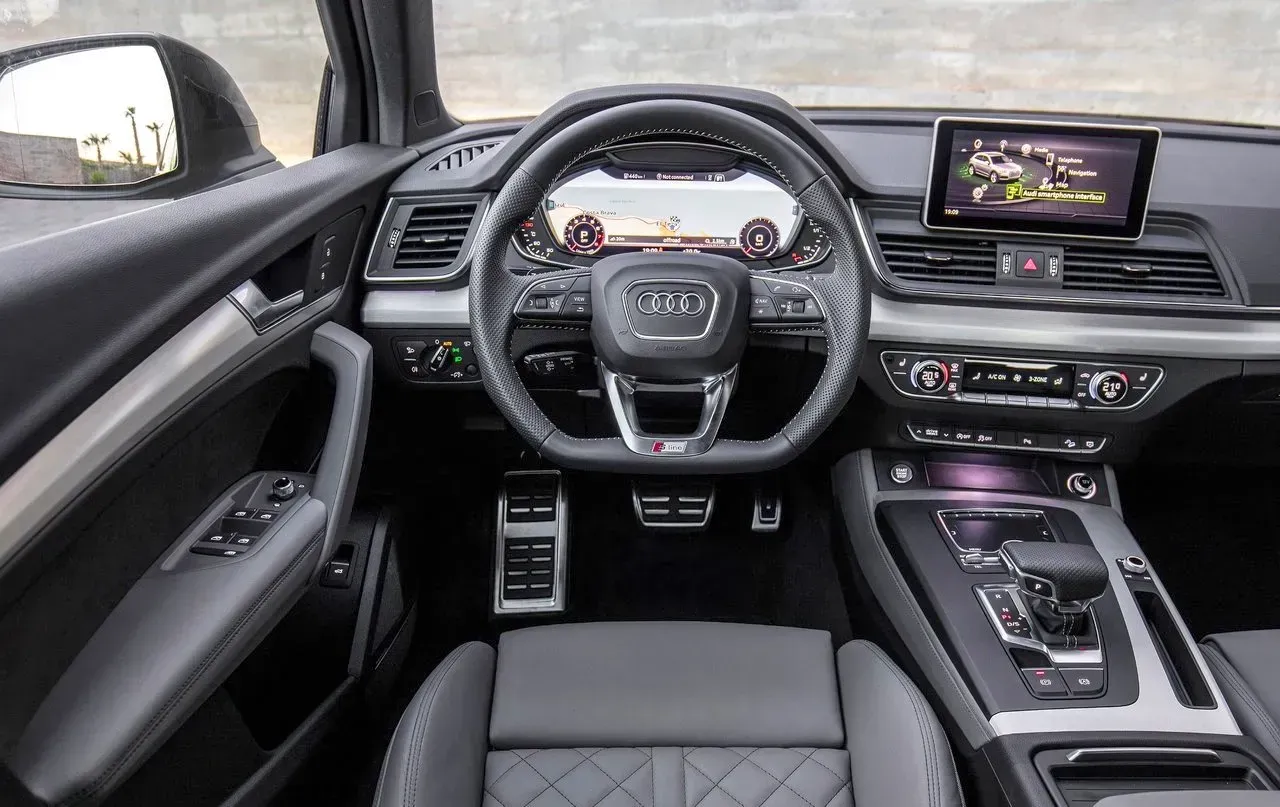 Audi Q5 2018 interior