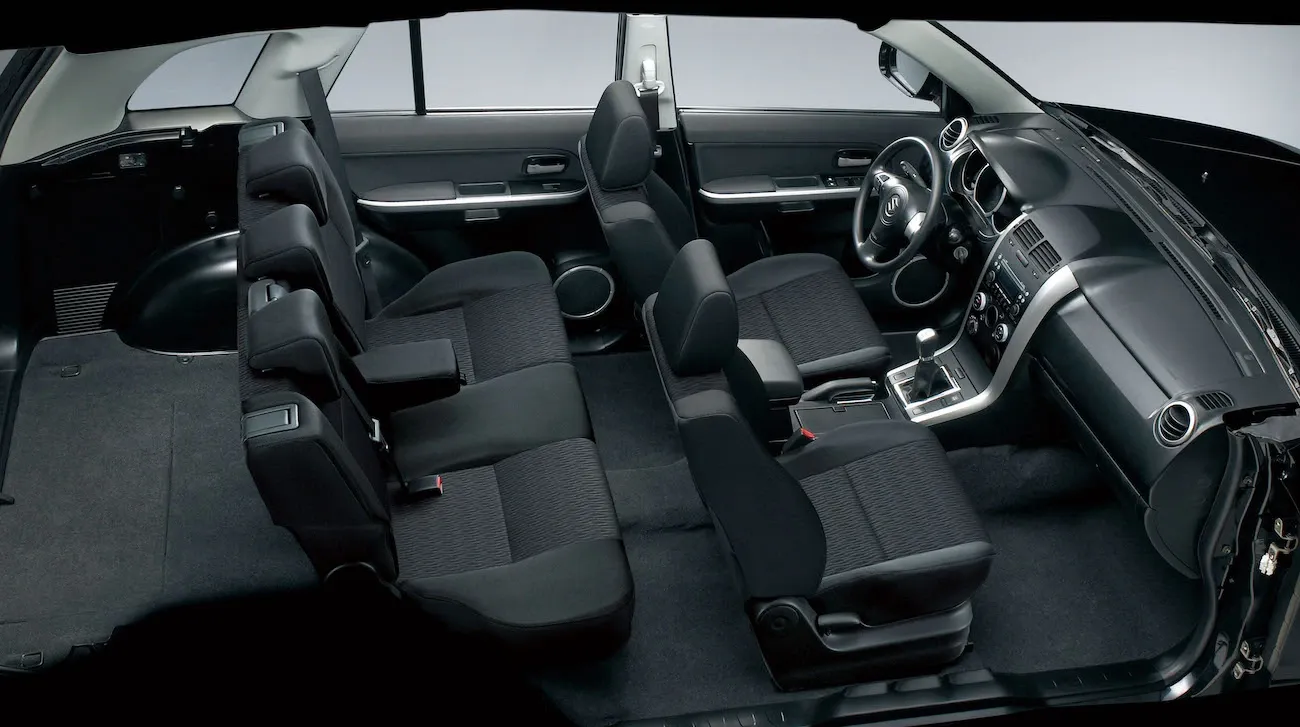 Suzuki Grand Vitara 2012 interior