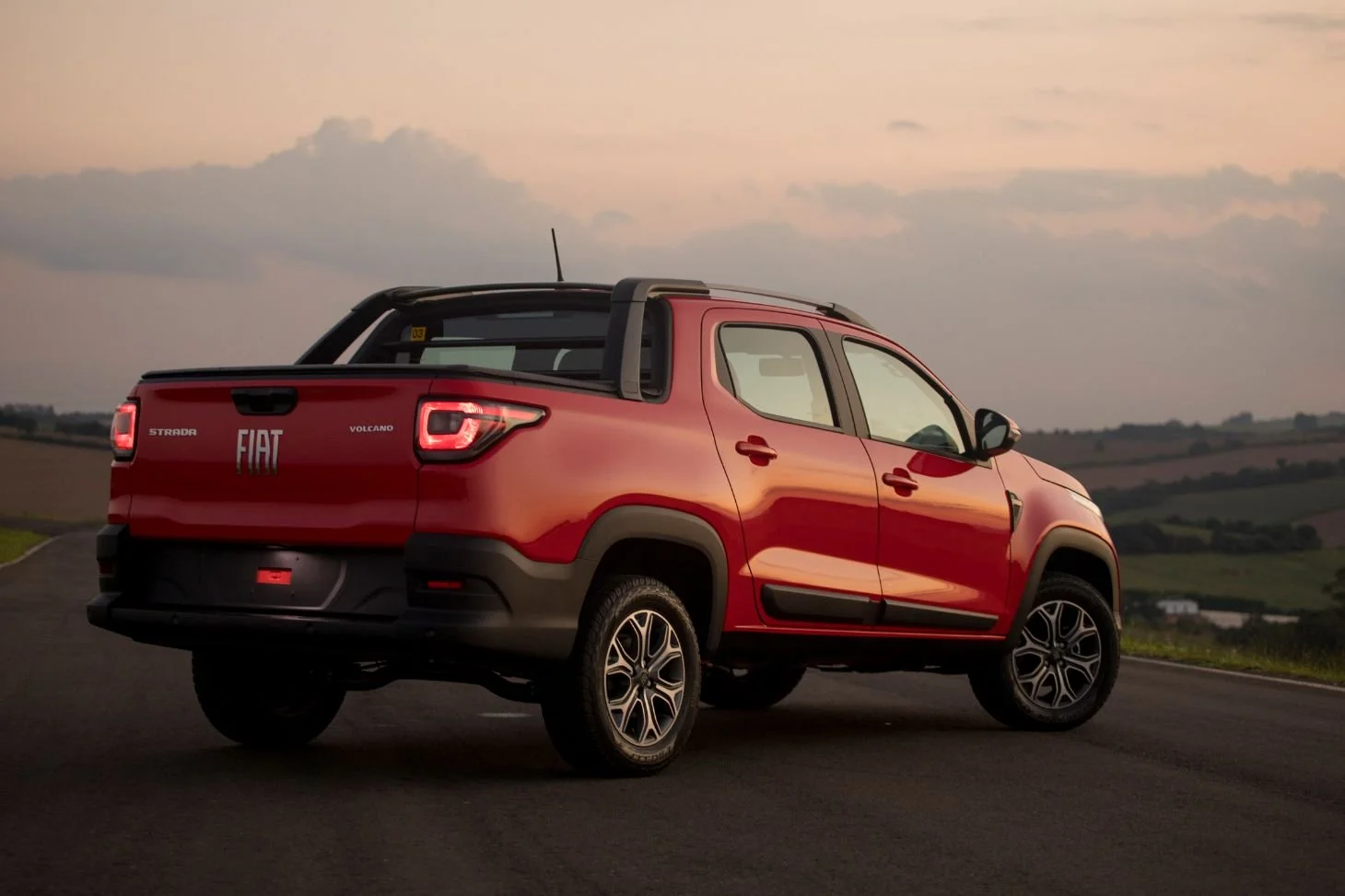 Nova Strada: A Picape 4 Portas da Fiat é um Estilo de Vida
