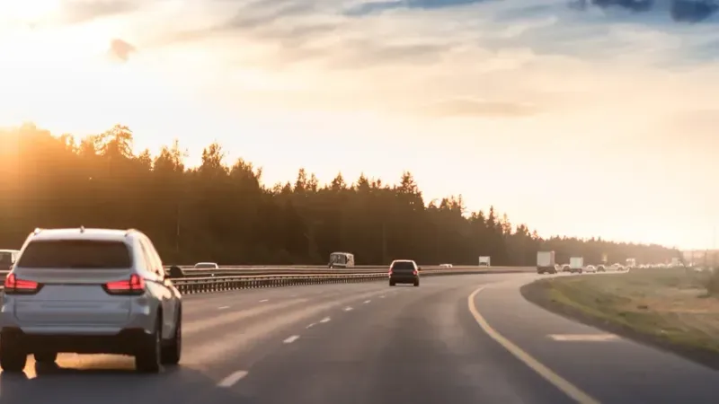 ¿Por qué cascabelea un carro? Descubre soluciones aquí