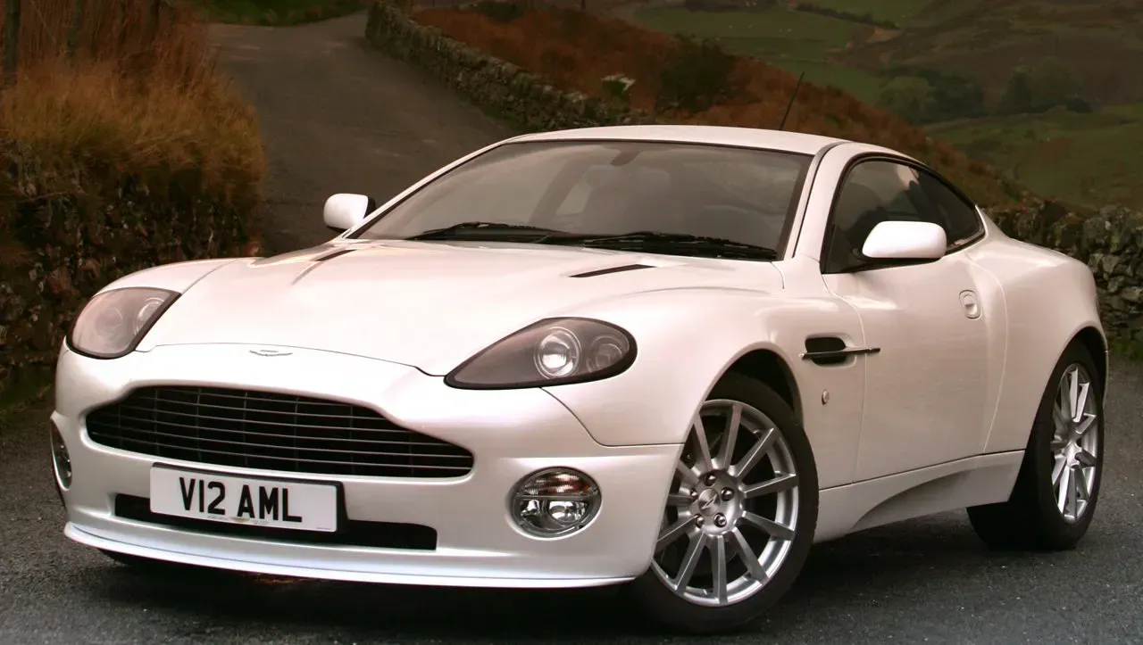 Aston Martin V12 Vanquish S 2004