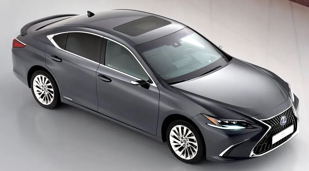 Lexus ES 2022