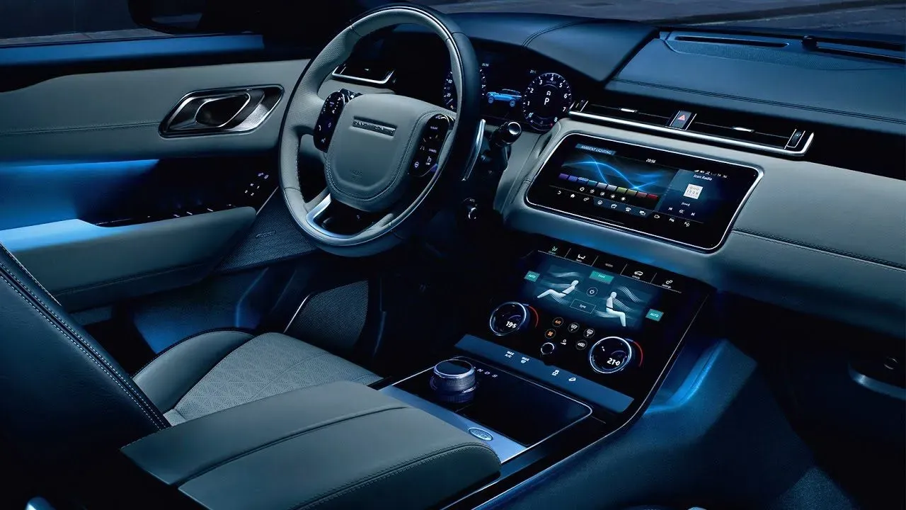 Land Rover Velar interior