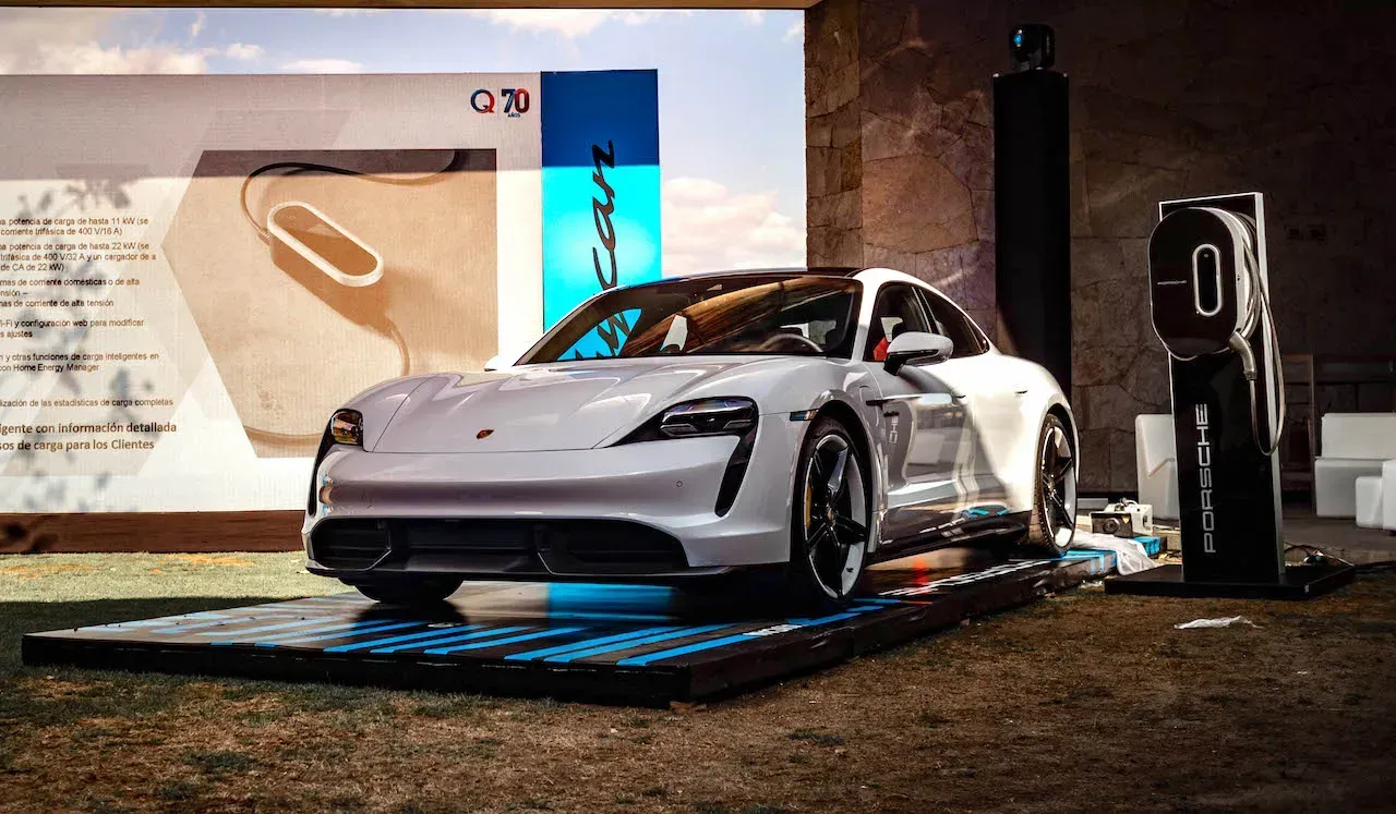 Porsche Taycan 2023 Deportivo Eléctrico