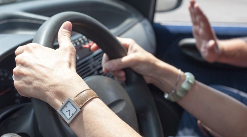Cómo manejar un auto automático: Paso a paso | KAVAK