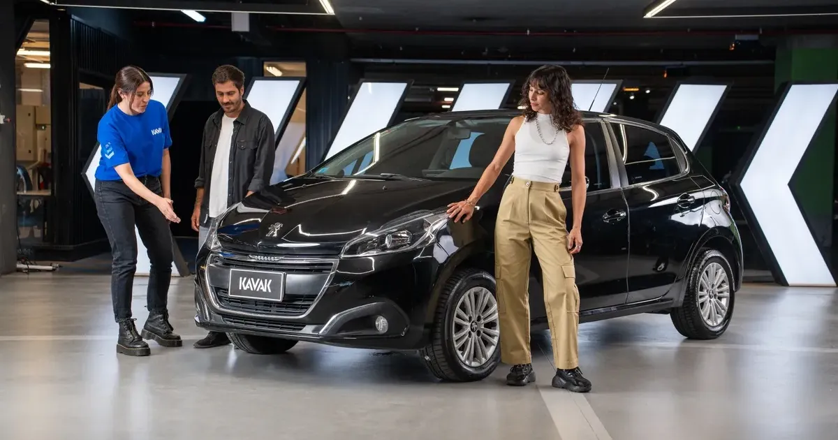 Kavak TOM: Promoción de autos usados