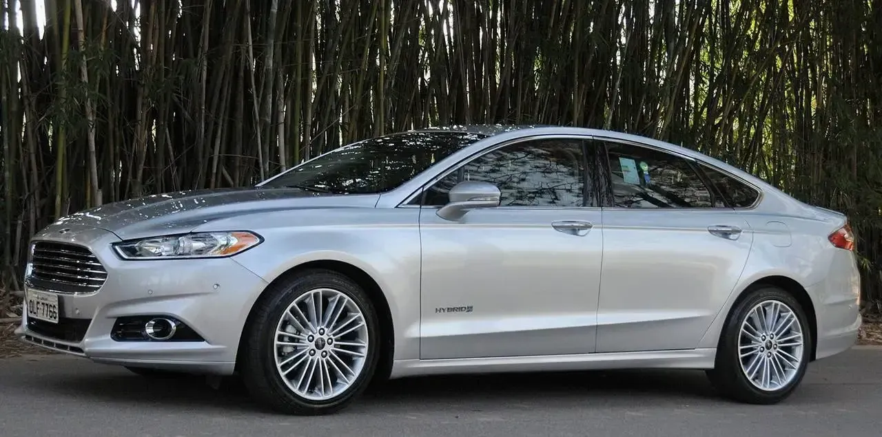 Ford Fusion Hybrid de 2016