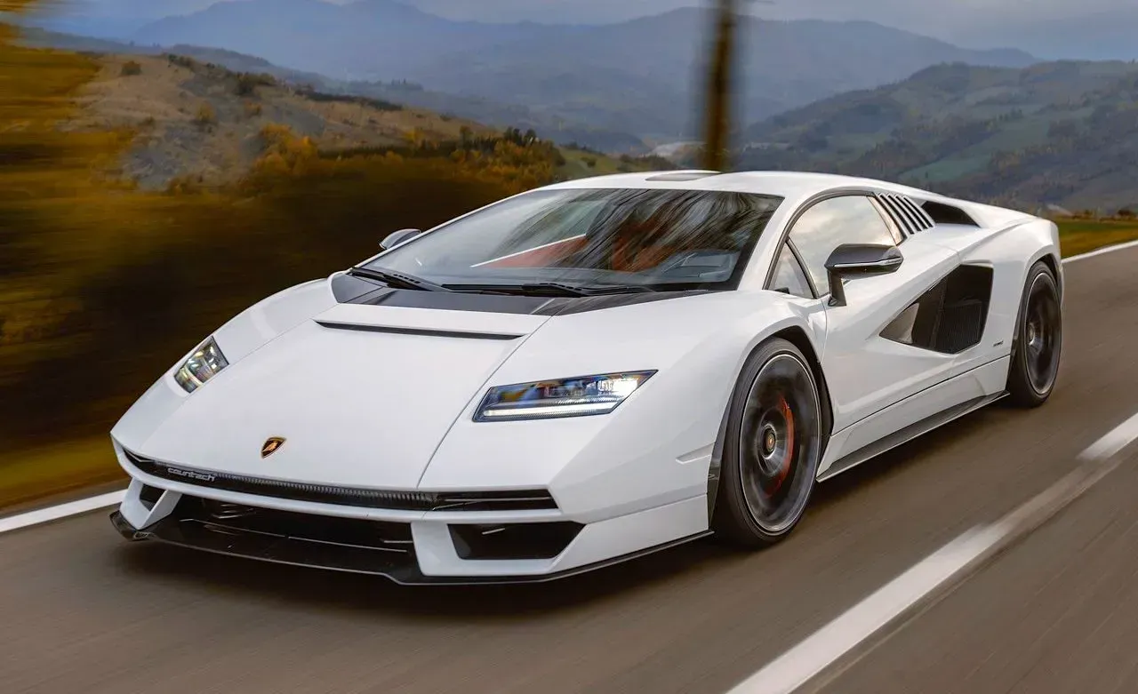 Lamborghini Countach LPI 800-4 2022