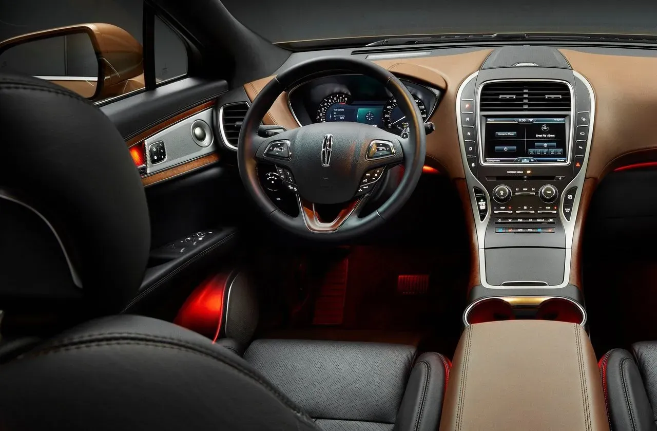 Lincoln MKX 2018 interior