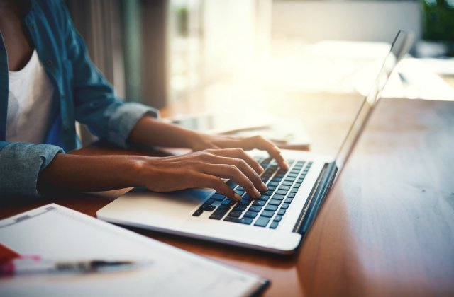 Carrosnaweb: O que você precisa de saber para achar seu carro pela internet.