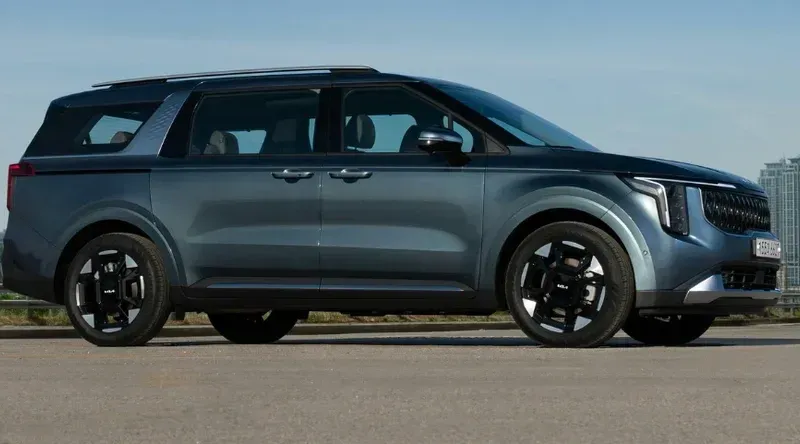 Kia Carnival 2022: una minivan familiar con alma de SUV