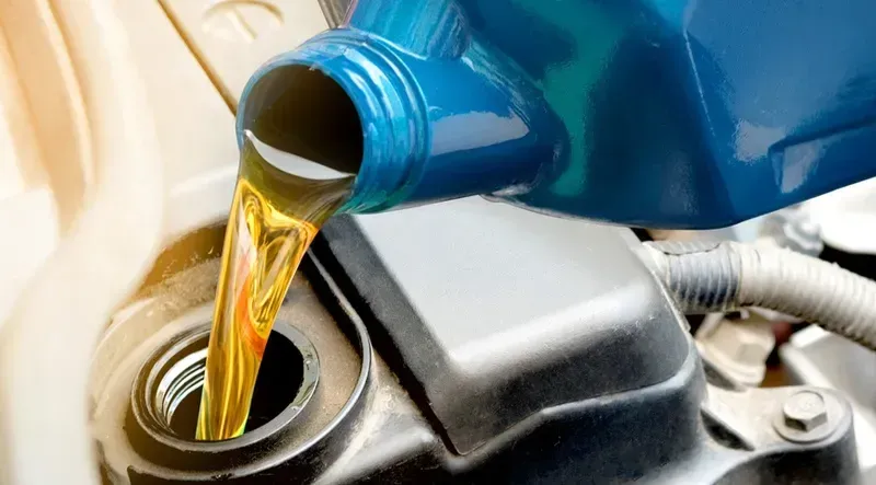 Aceite para motor: ¡el elixir de vida de tu coche!