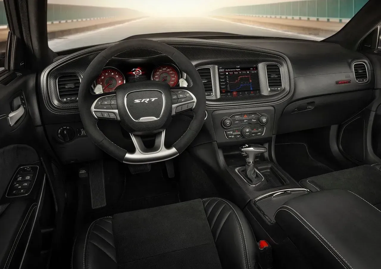 Charger Hellcat Widebody interior