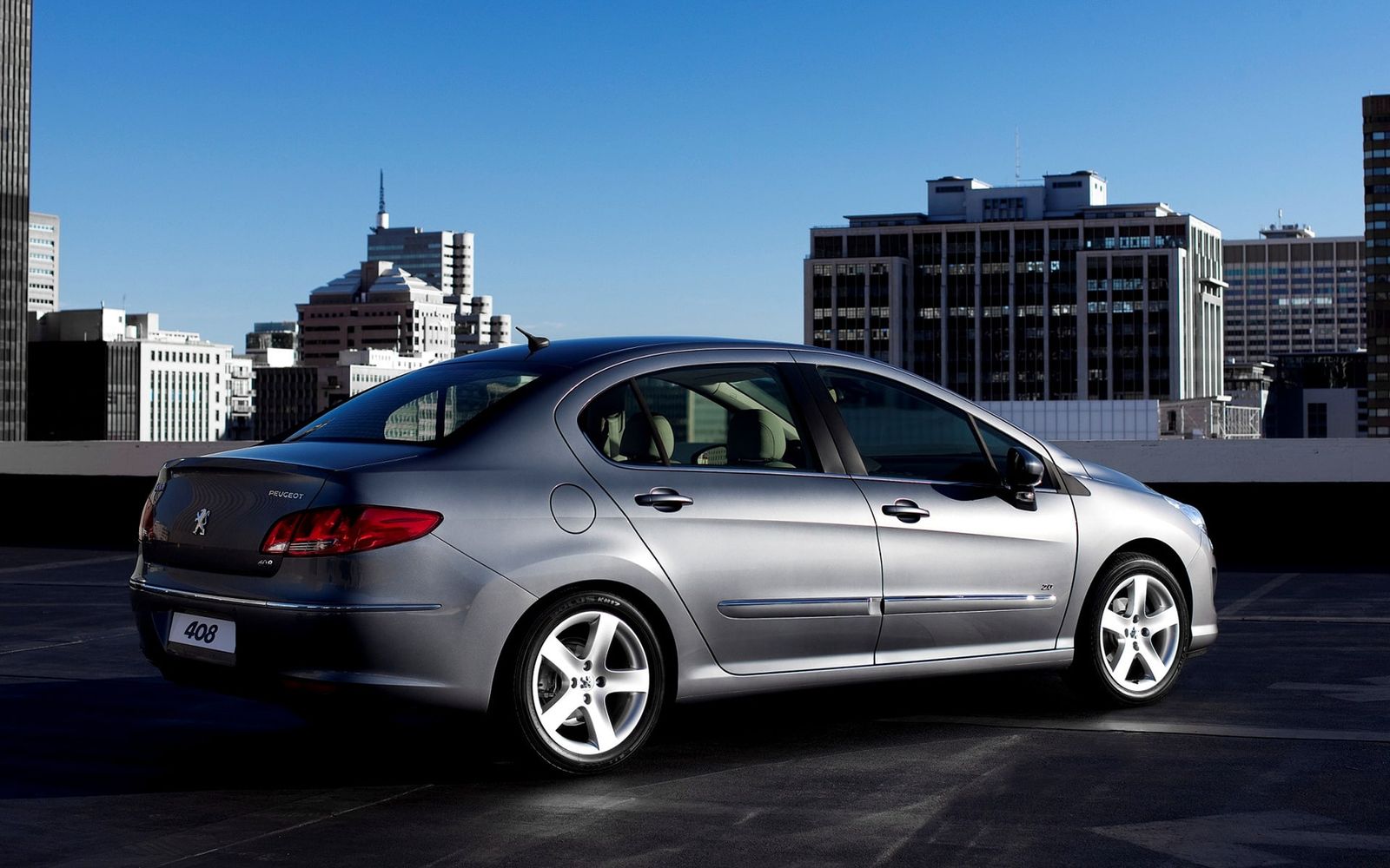 Peugeot 408 2012
