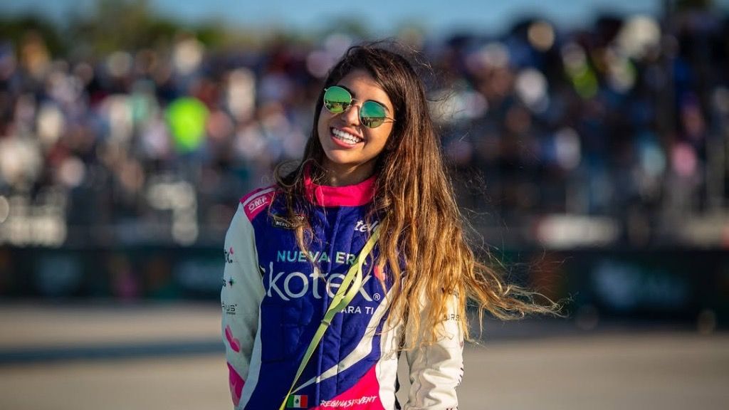 5 consejos de NASCAR para manejar en la ciudad por Regina Sirvent