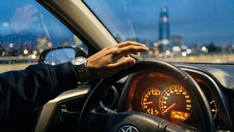 ¿100 mil kilómetros? El número que más engaña a quienes buscan un auto usado