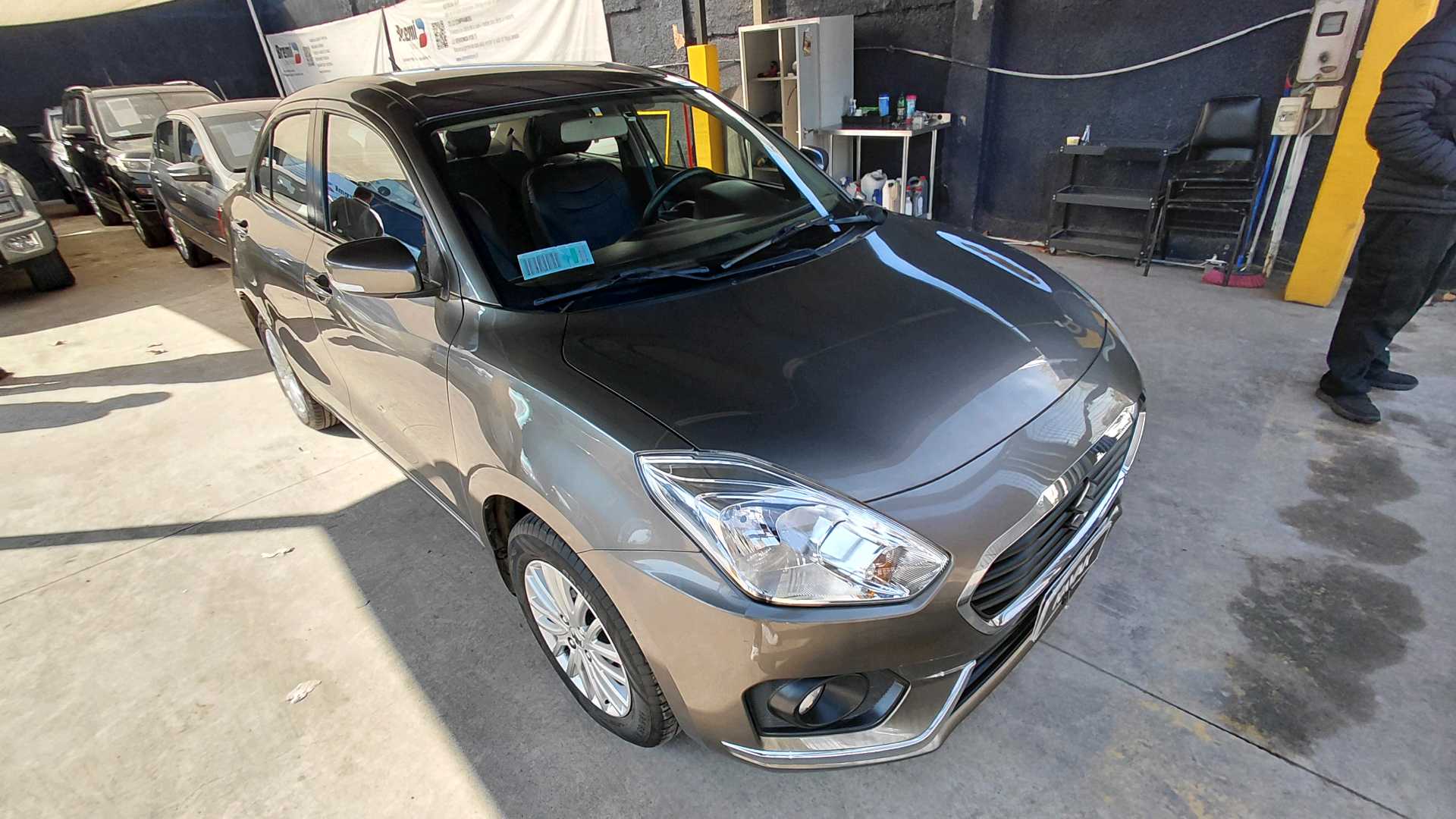Suzuki Dzire — foto 4 de 6