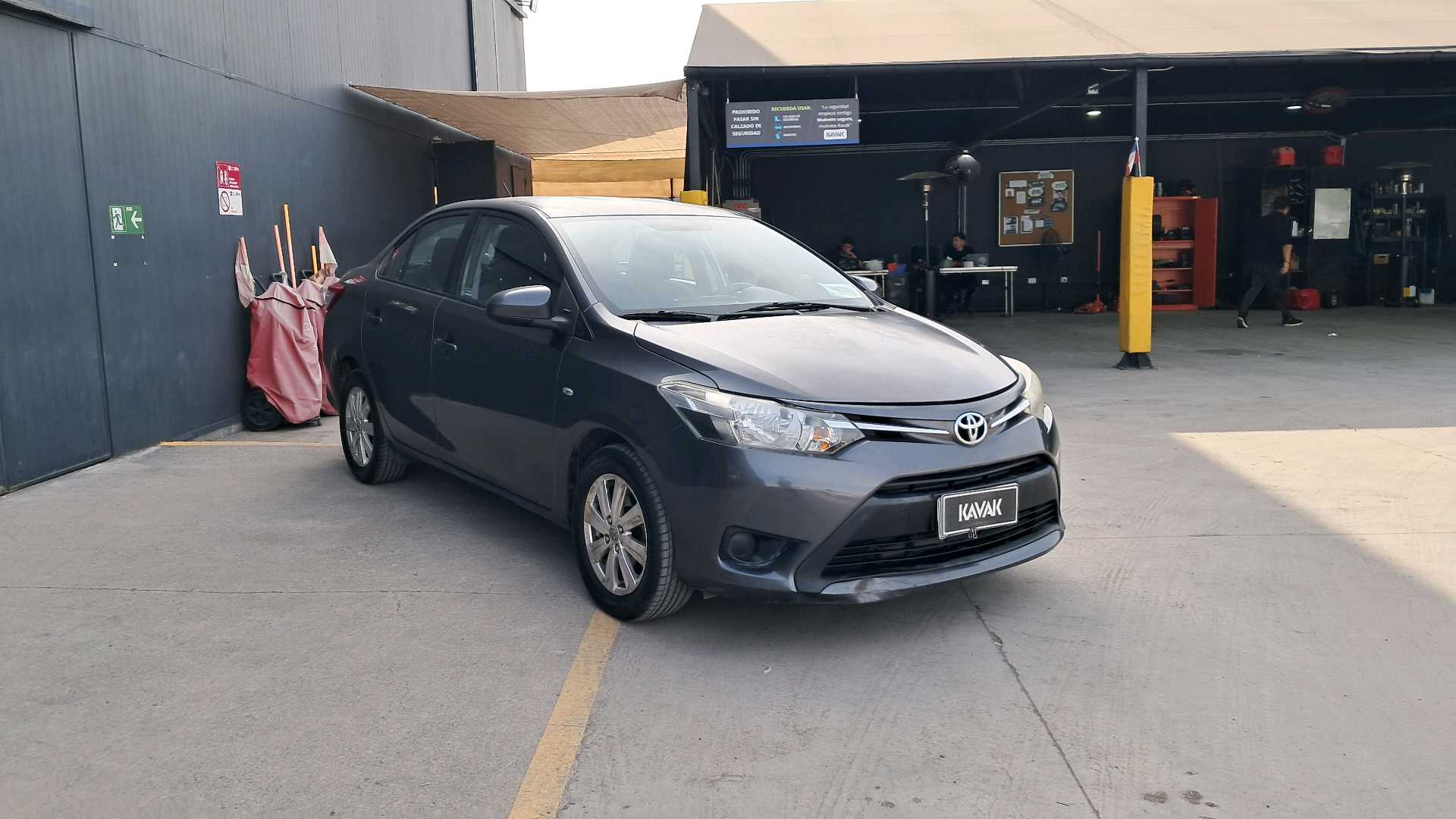 Toyota Yaris — foto 3 de 5