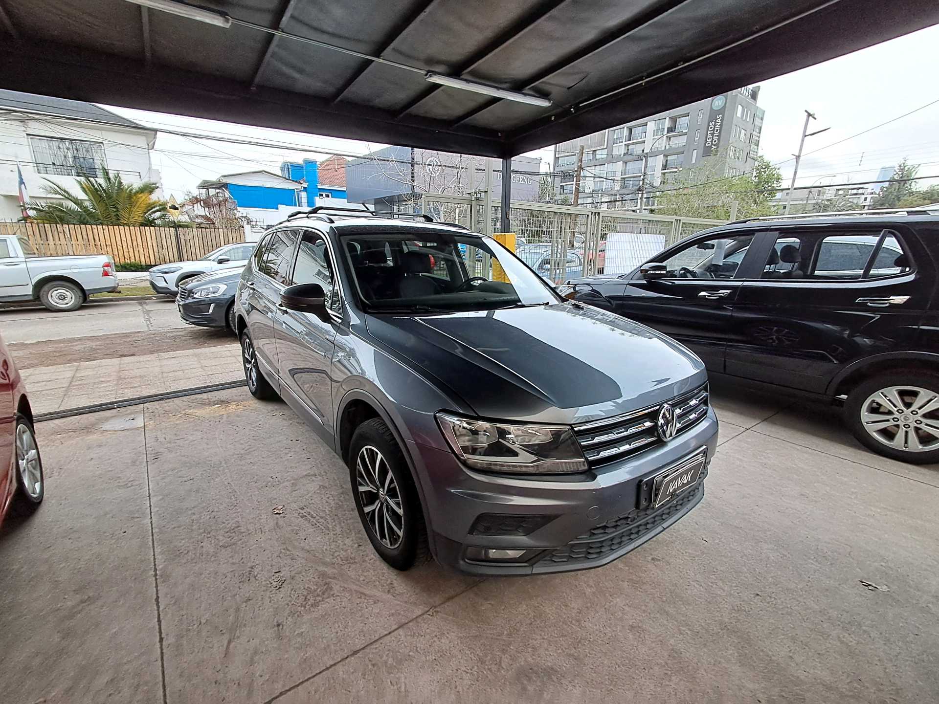 Volkswagen Tiguan — foto 3 de 5