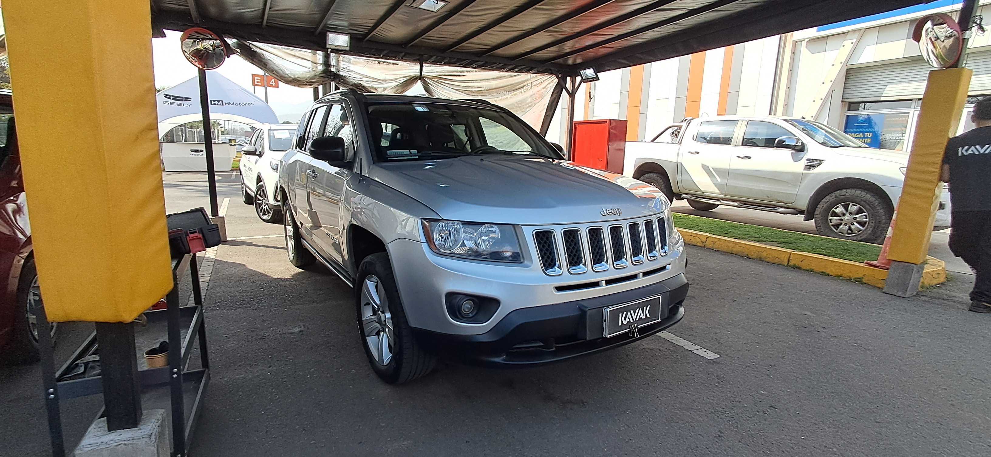 Jeep Compass — foto 3 de 5