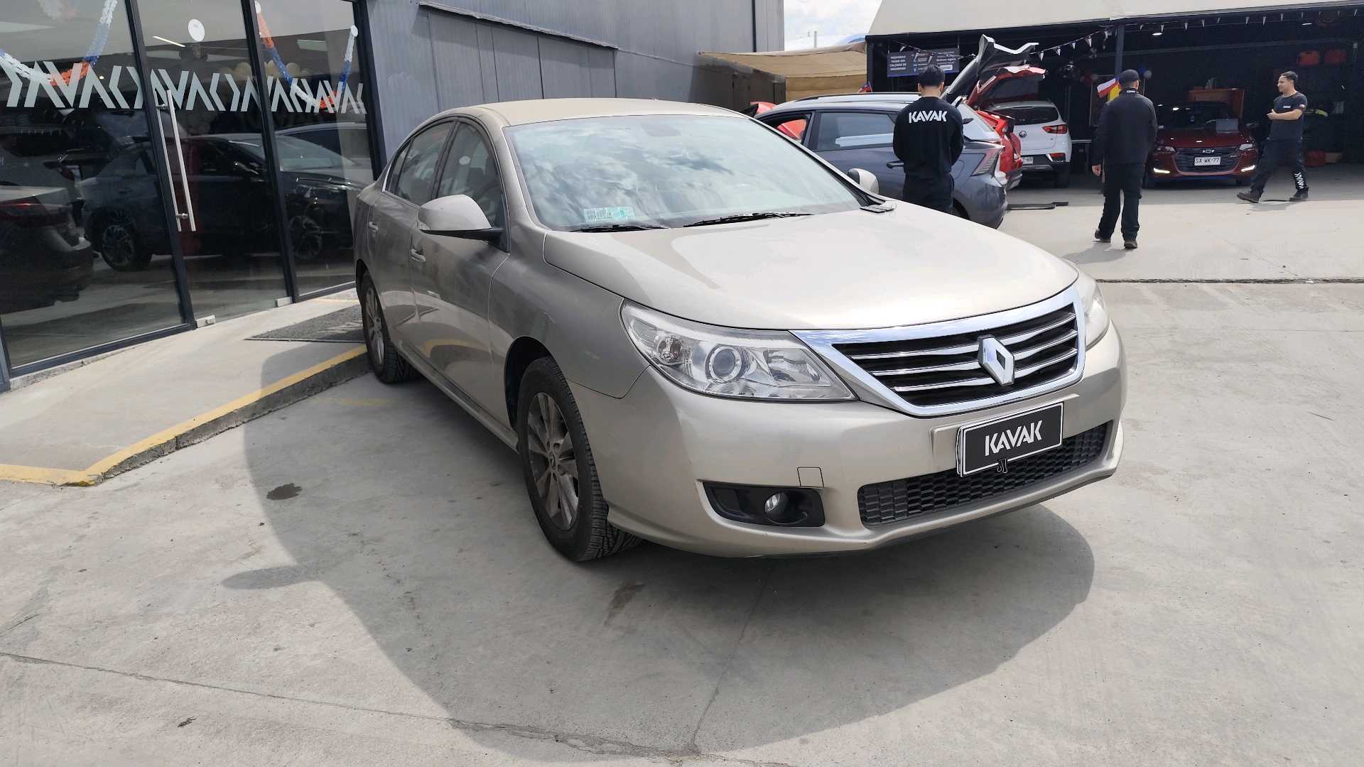 Renault Latitude — foto 3 de 5