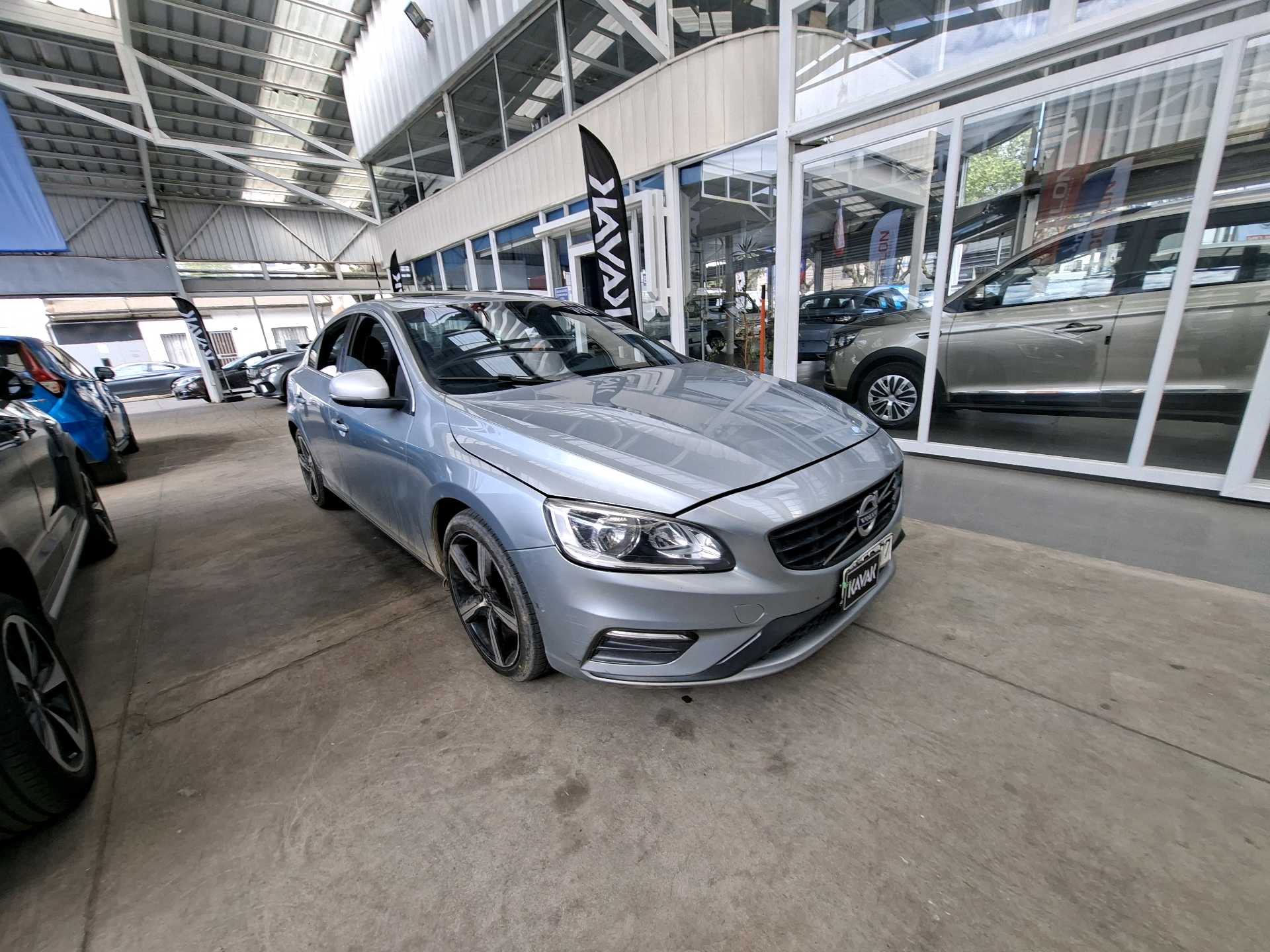 Volvo S60 — foto 3 de 5
