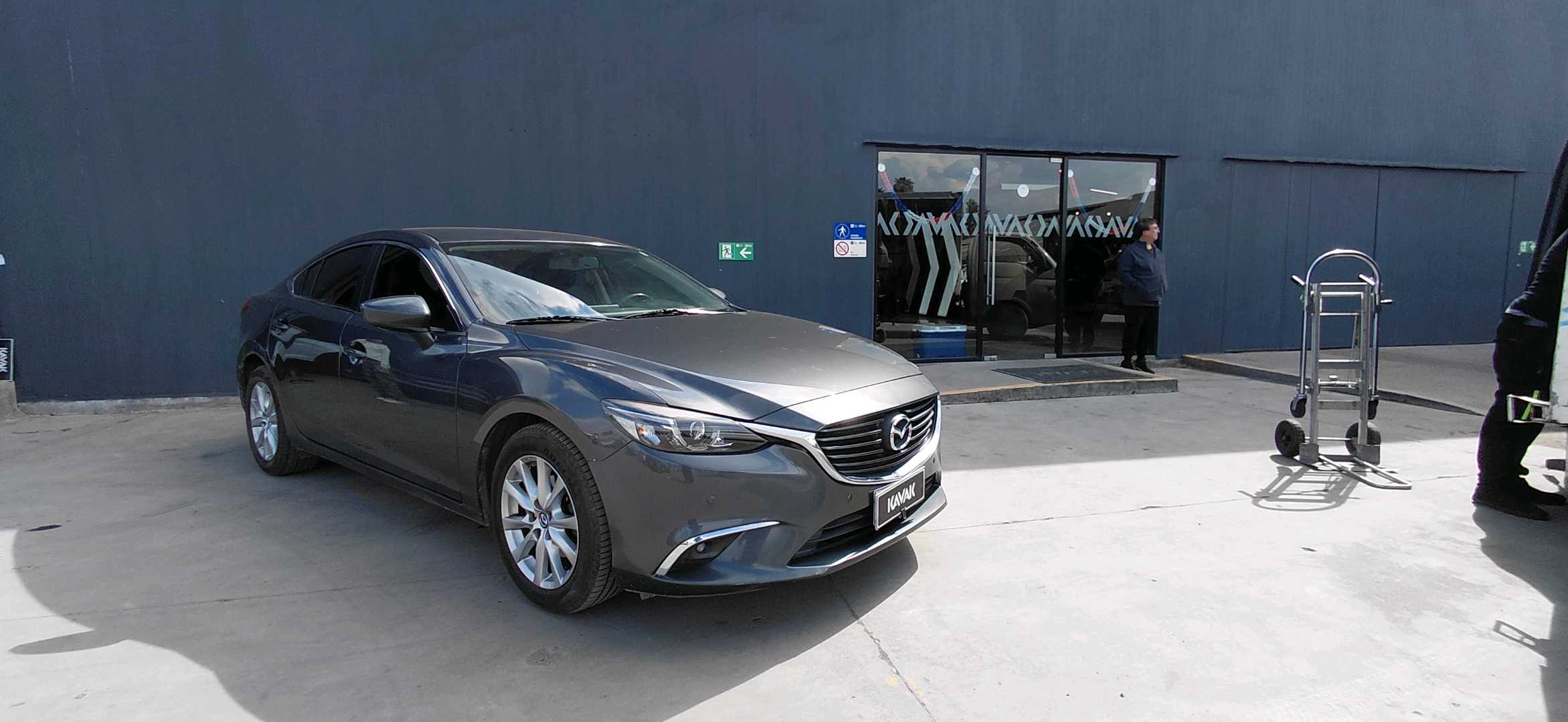 Mazda 6 — foto 3 de 5