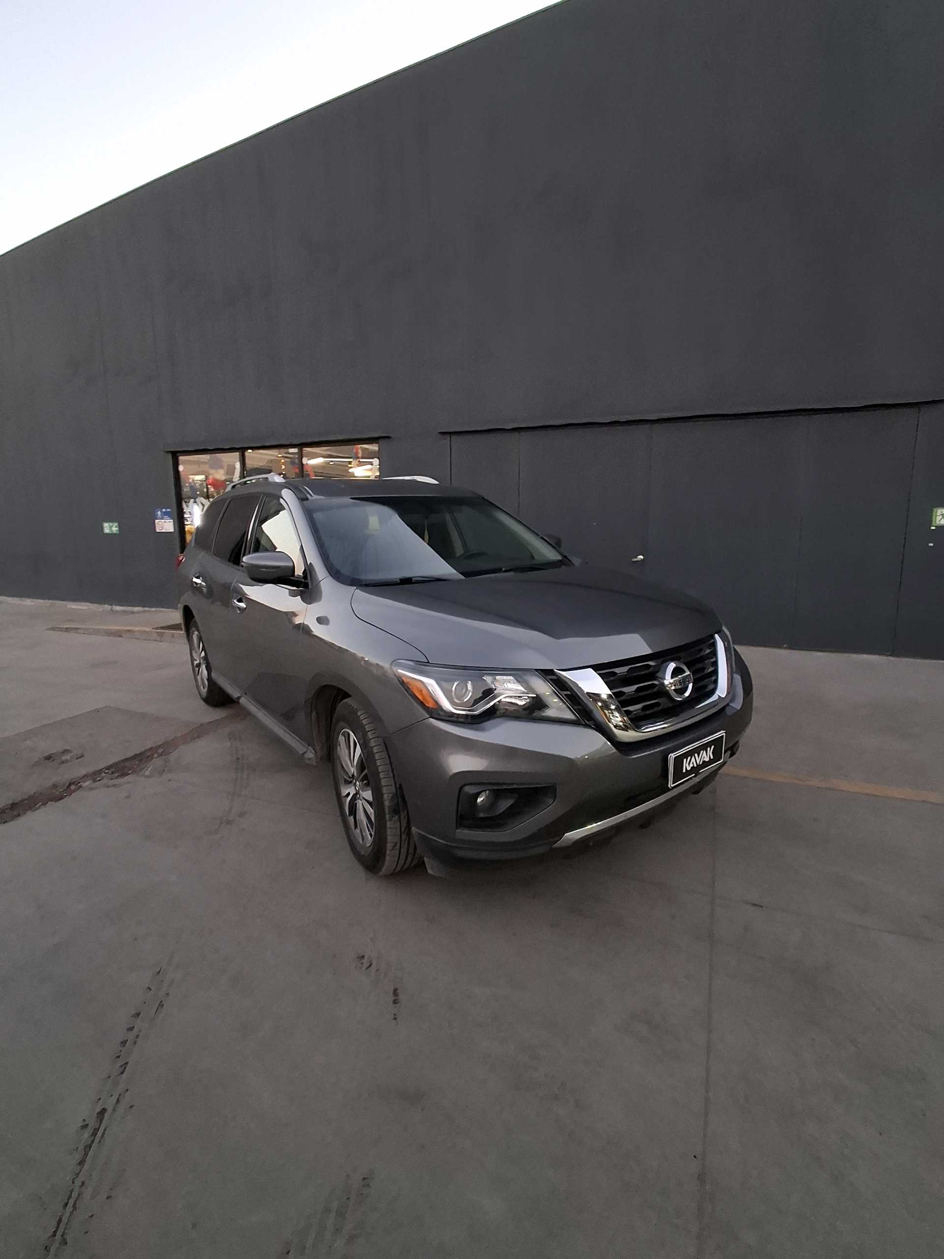 Nissan Pathfinder — foto 3 de 5