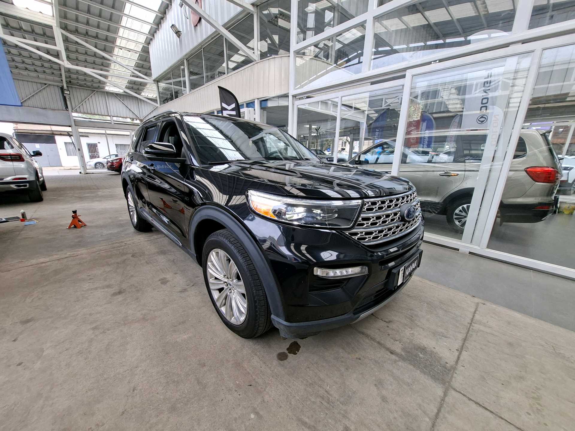 Ford Explorer — foto 3 de 5