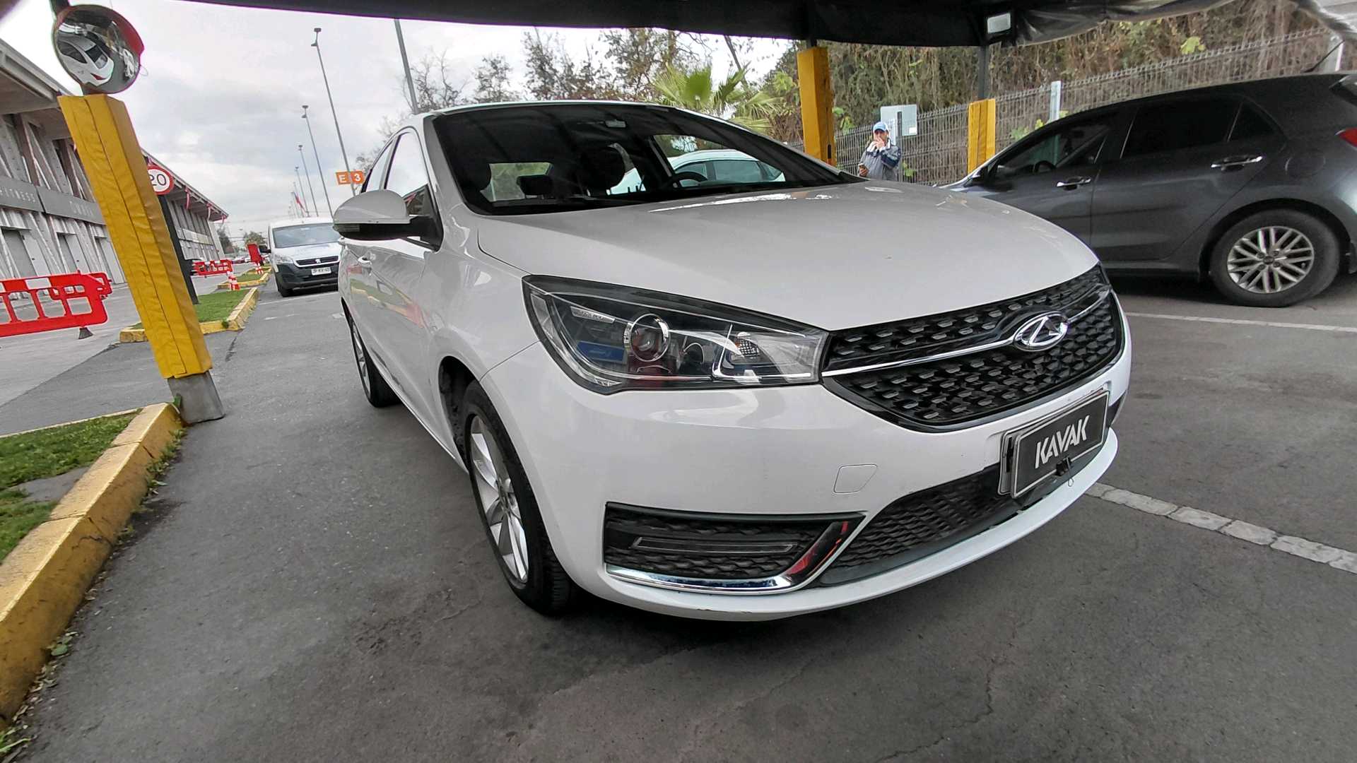 Chery Arrizo 5 — foto 3 de 5