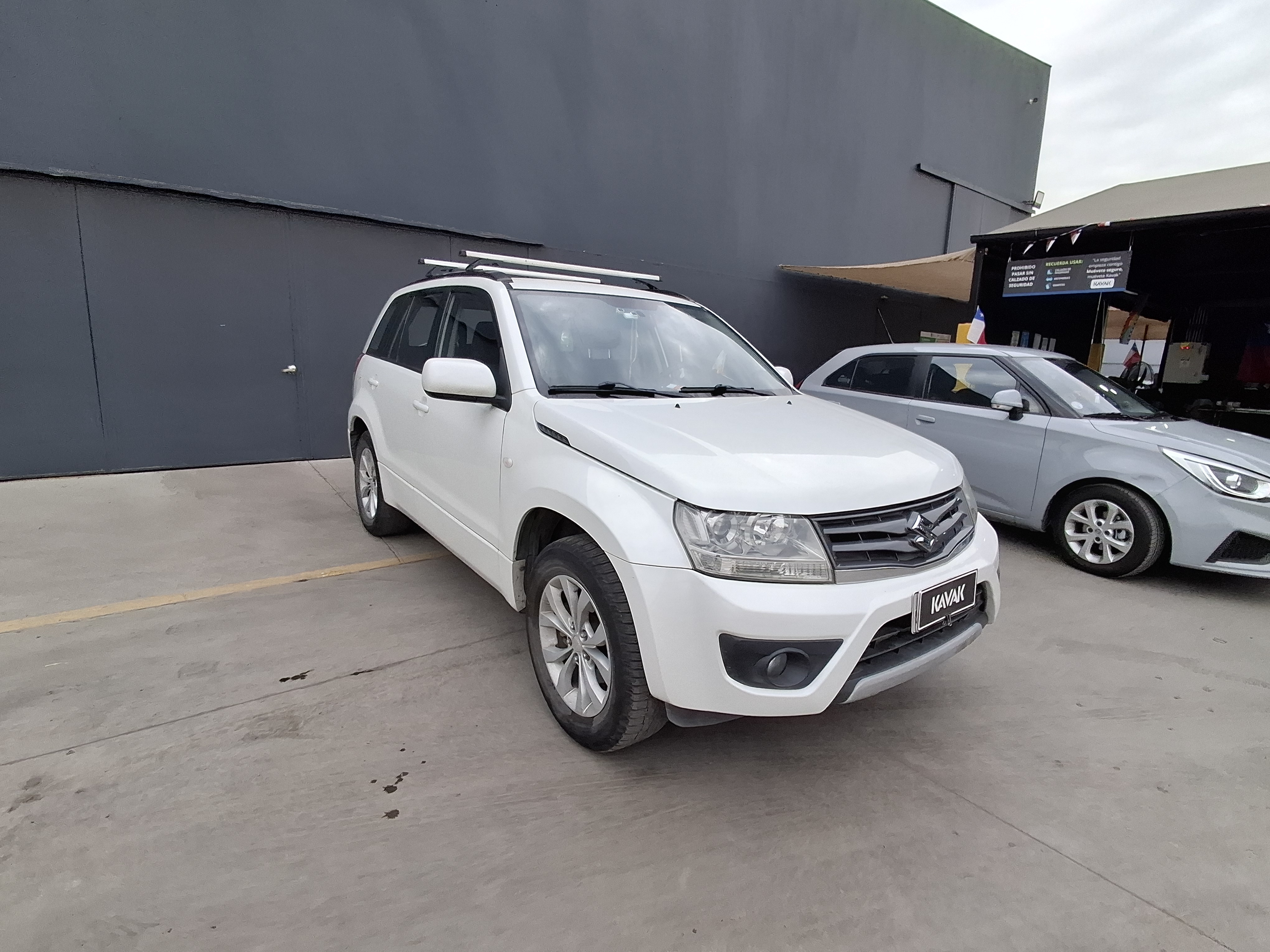Suzuki Grandnomade — foto 3 de 5