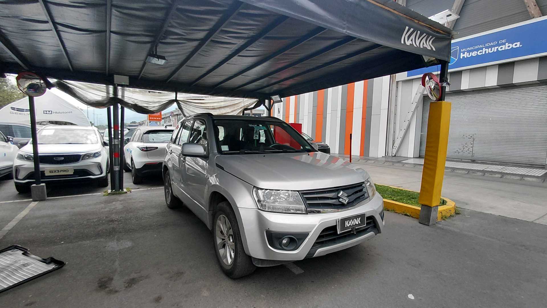 Suzuki Grandnomade — foto 3 de 5
