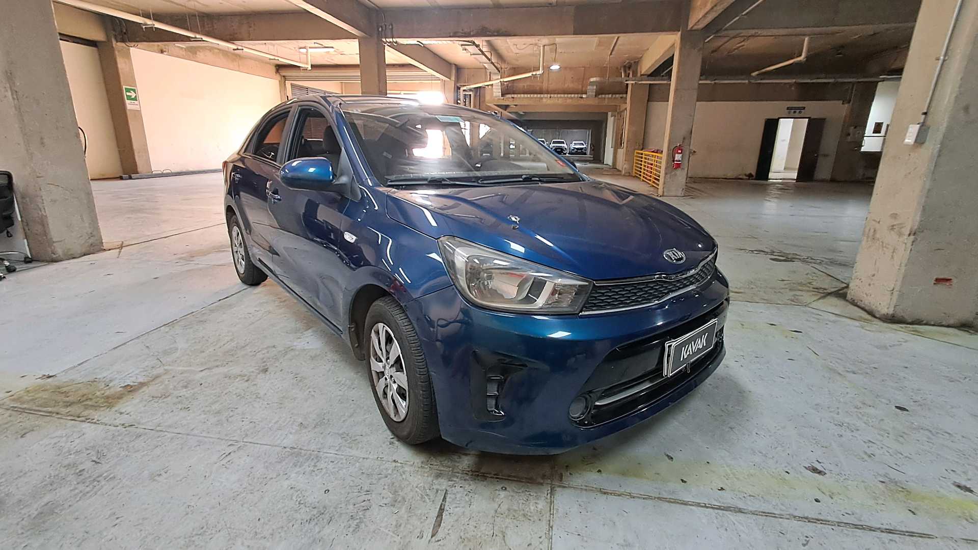 KIA Soluto — foto 3 de 5